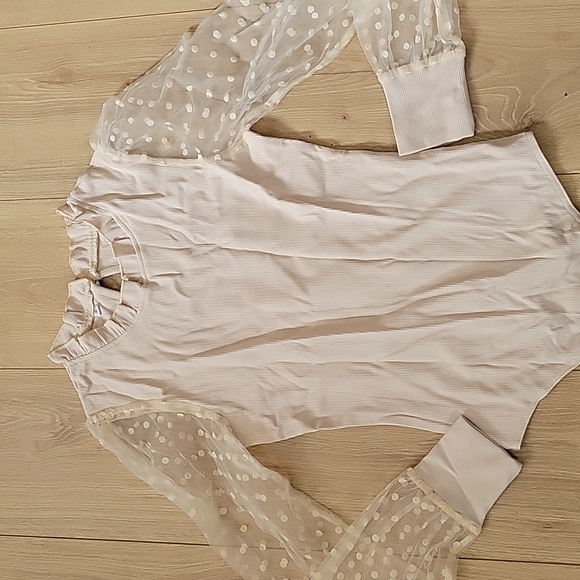 Small body suit - Picture 3 of 6